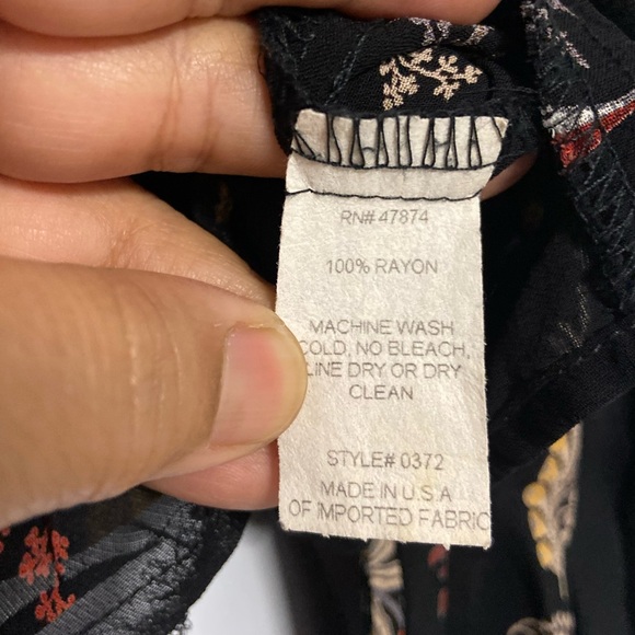 T35- Black Semi-Sheer Floral-Paisley KIMONO Wrap Top - Picture 4 of 6